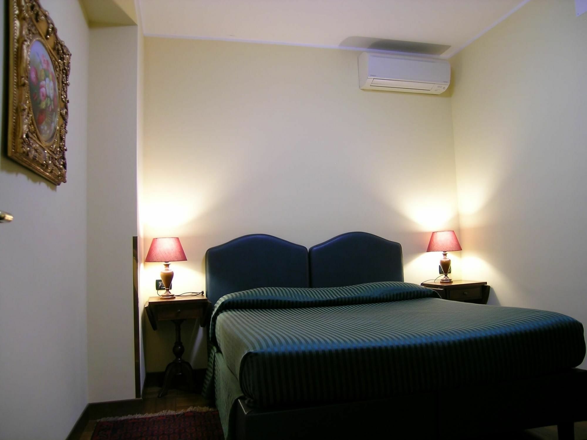 Relax Style House Central Rooms เปสการา ภายนอก รูปภาพ